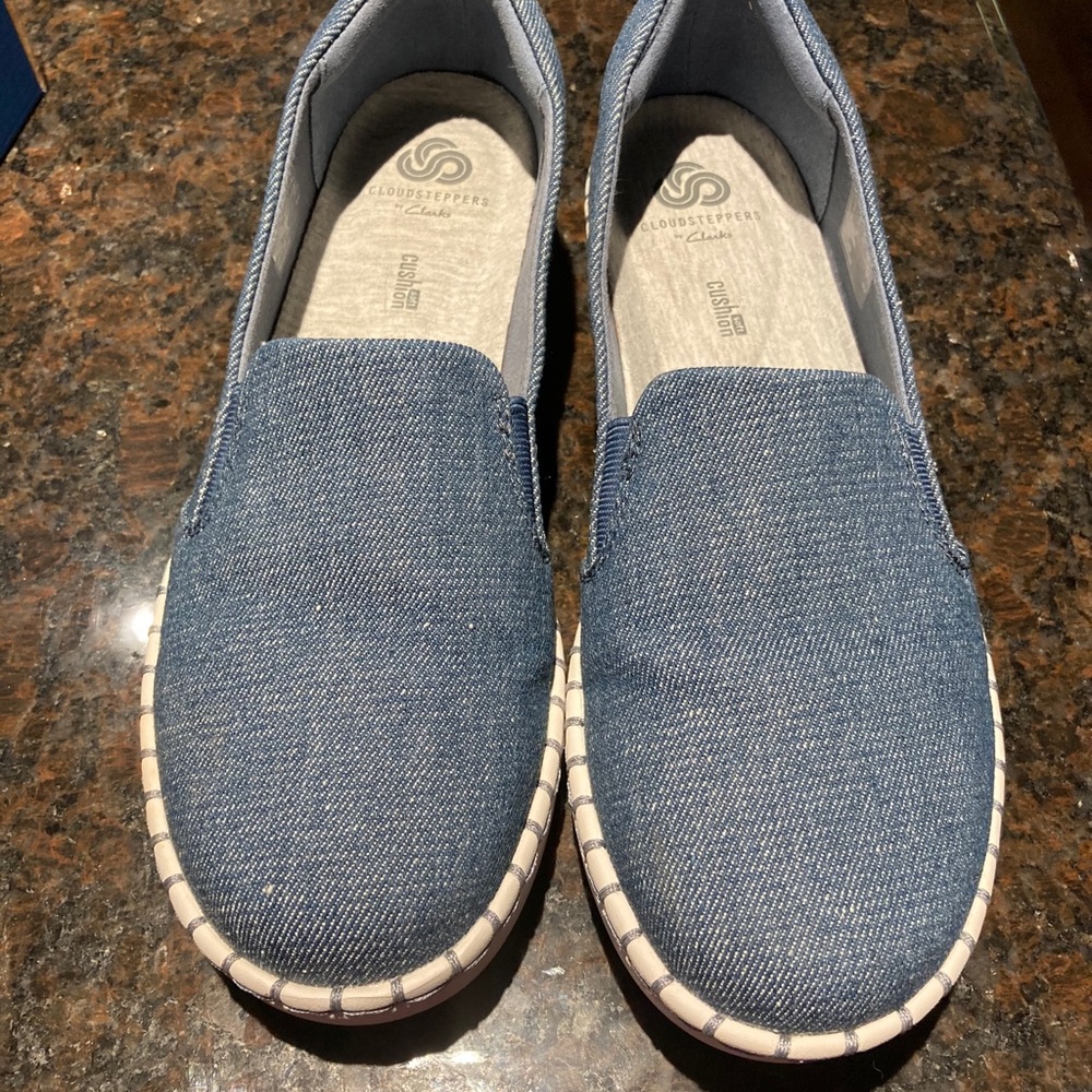 Clarks Cloudsteppers Denim size 8.5